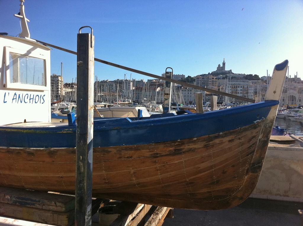 Escale Marseillaise, Grand T2 Calme, Pres Du Vieux Port Pour 2 A 4 Personnes, Nettoyage Rigoureux Marseille Exterior photo